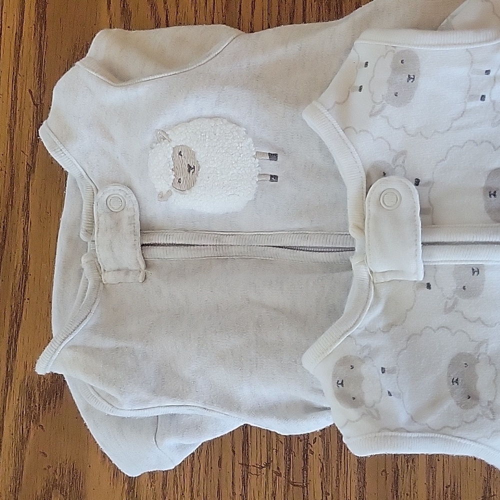 Two sleep sacks - Picture 3 of 3